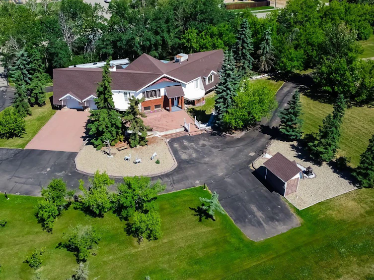 4816 3 Street, Smoky River M.D., AB, T0H 1G0