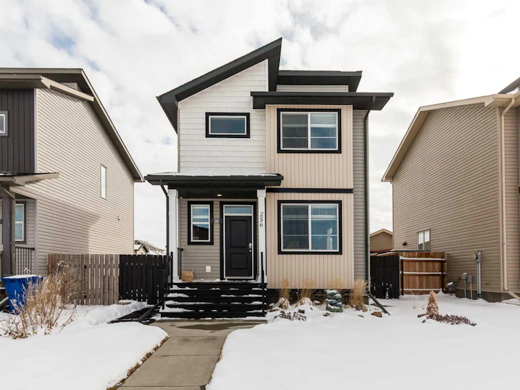 256 Sunridge Road W, Lethbridge, AB, T1J 5H8
