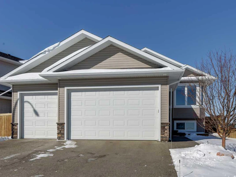 7506 37a Avenue, Camrose, AB, T4V 5E3