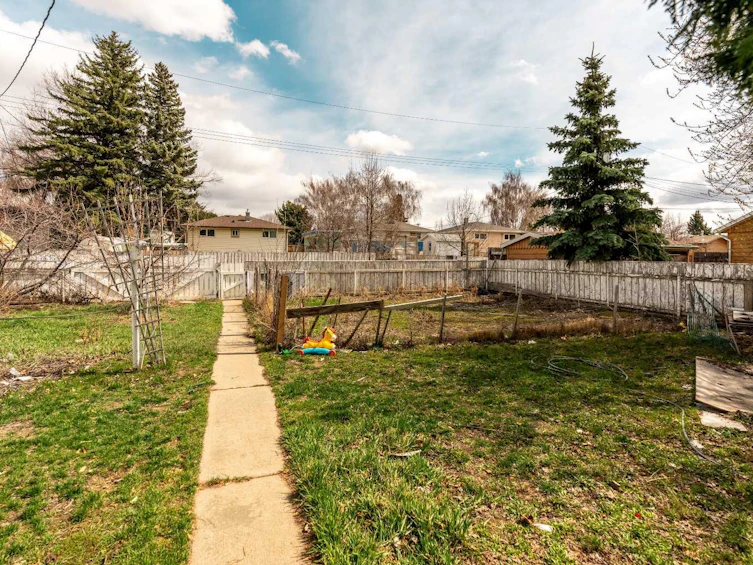 1009 17 Street N, Lethbridge, AB, T1H 3E3 - 19