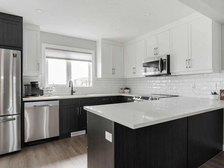 744 Athabasca Avenue, Fort Mcmurray, AB, T9J 1H7 - 6