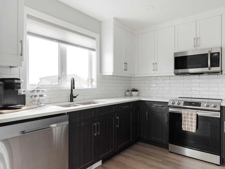 744 Athabasca Avenue, Fort Mcmurray, AB, T9J 1H7 - 10