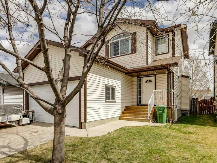 163 Silver Springs Way NW, Airdrie, AB, T4B 2V4