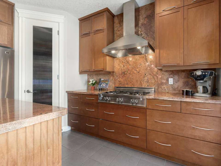 8 Spring Willow Place Southwest, Calgary, AB, T3H 5Z3 - 23