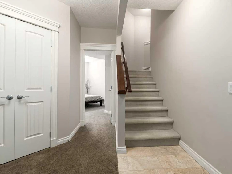 8 Spring Willow Place Southwest, Calgary, AB, T3H 5Z3 - 38
