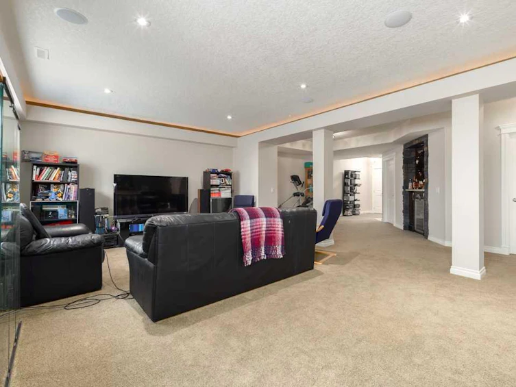8 Spring Willow Place Southwest, Calgary, AB, T3H 5Z3 - 41