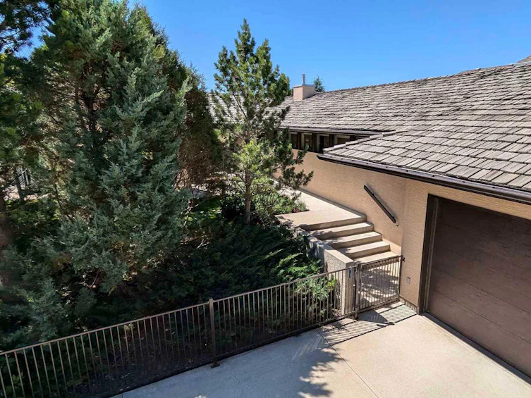 60 Canyon Boulevard W, Lethbridge, AB, T1K 6X6 - 2