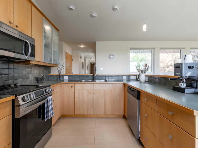 60 Canyon Boulevard W, Lethbridge, AB, T1K 6X6 - 30