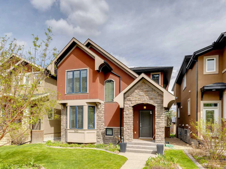 1410 26a Street SW, Calgary, AB, T3C 1K8