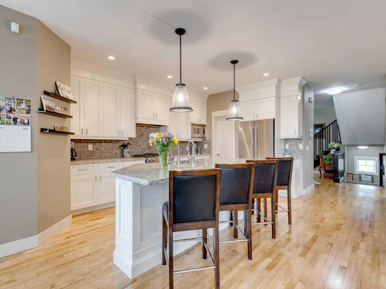 1410 26a Street SW, Calgary, AB, T3C 1K8 - 5