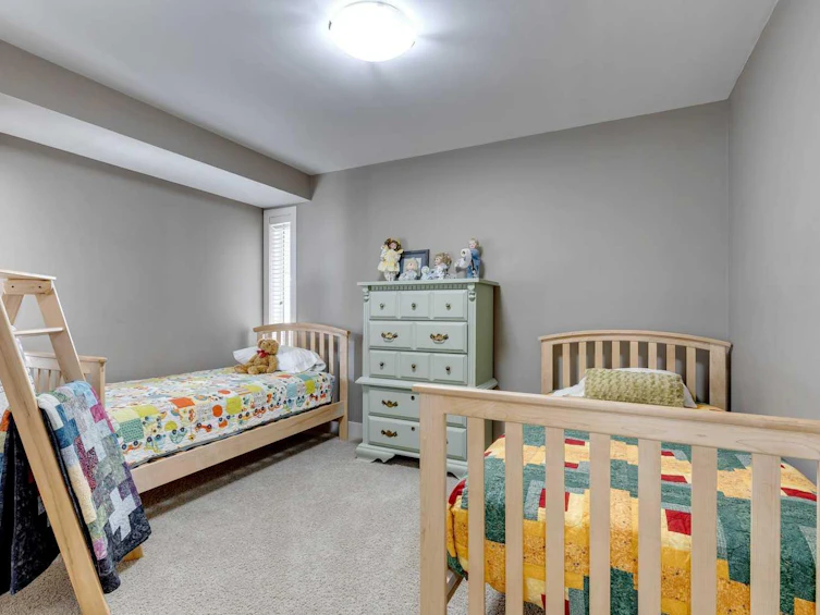 1410 26a Street SW, Calgary, AB, T3C 1K8 - 26