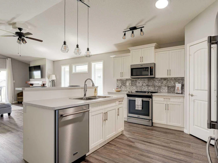 74 Lake Mcgregor Drive, Vulcan, AB, T0L 1B0 - 4