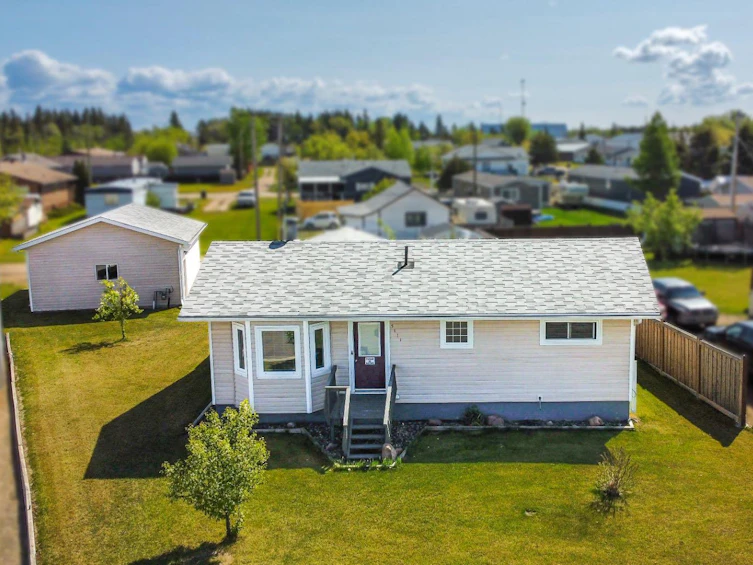 5111 52 Street, Smoky River M.D., AB, T0H 1S0