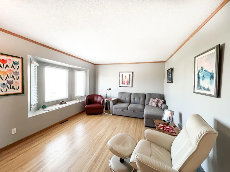 5111 52 Street, Smoky River M.D., AB, T0H 1S0 - 7