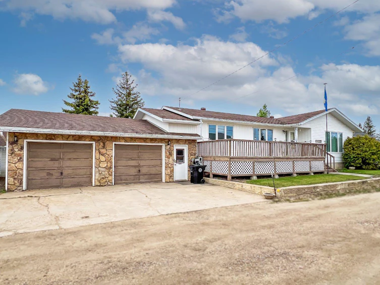 103 1 Avenue SW, Falher, AB, T0H 1M0 - 2