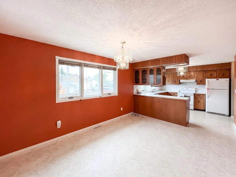 103 1 Avenue SW, Falher, AB, T0H 1M0 - 8
