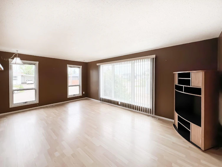 103 1 Avenue SW, Falher, AB, T0H 1M0 - 10