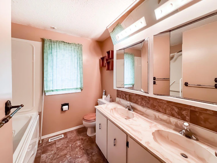 103 1 Avenue SW, Falher, AB, T0H 1M0 - 12