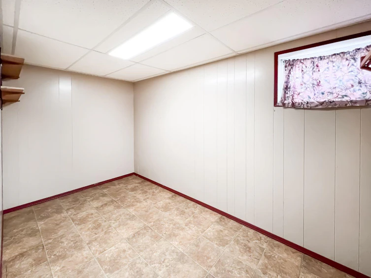 103 1 Avenue SW, Falher, AB, T0H 1M0 - 21
