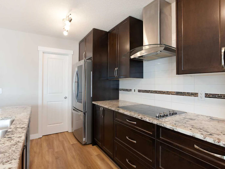 19 Legacy Gate SE, Calgary, AB, T2X 0W4 - 4
