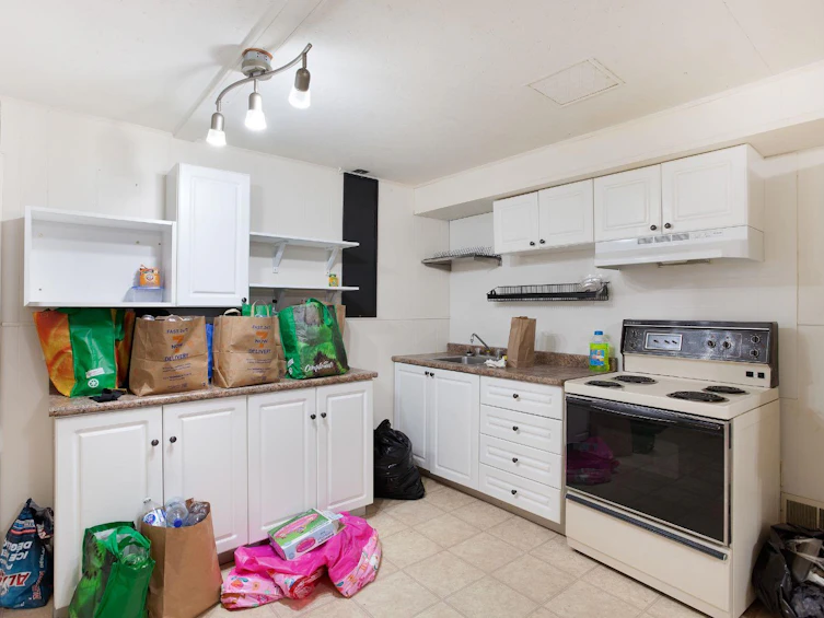1229 18 Street NW, Calgary, AB, T2N 2G8 - 12