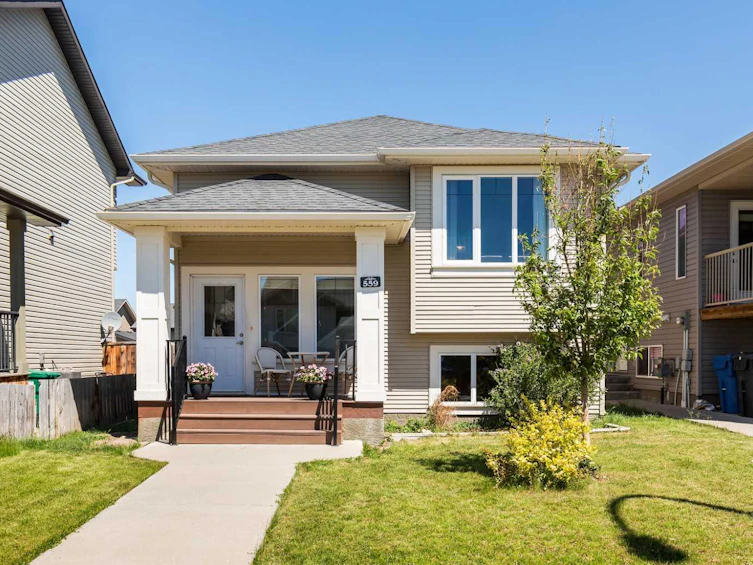 559 Margaret Sutherland Crescent N, Lethbridge, AB, T1H 5R9