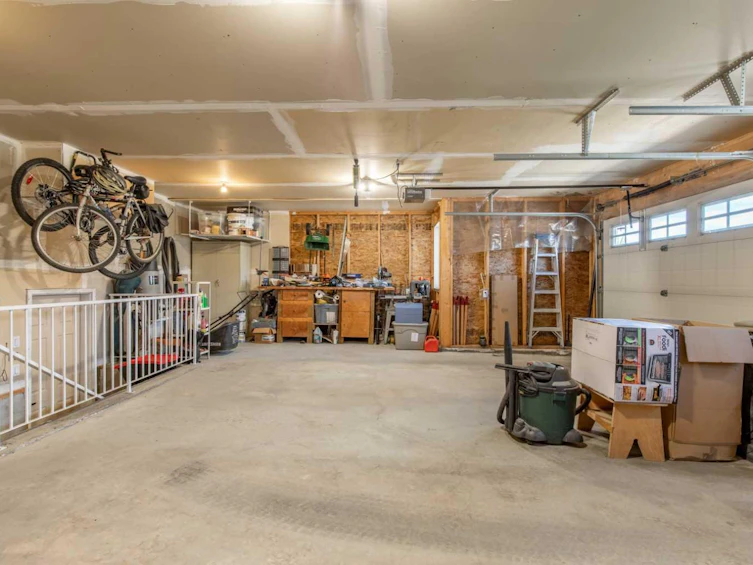 310 Mt Sunburst Way W, Lethbridge, AB, T1K 3J9 - 43