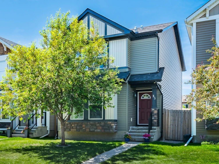 35 Autumn Crescent SE, Calgary, AB, T3M 0H6