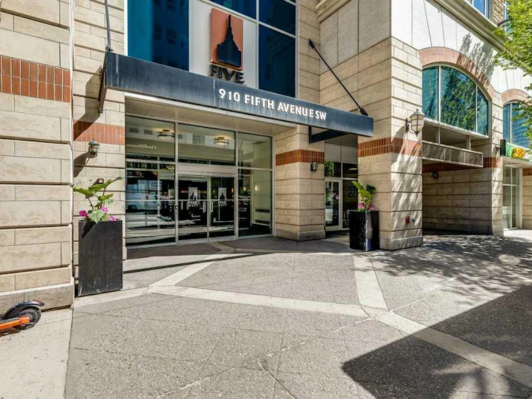 1906-910 5 Avenue SW, Calgary, AB, T2P 0C3 - 2