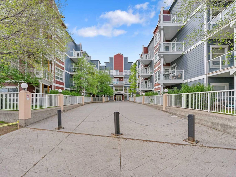 359-333 Riverfront Avenue SE, Calgary, AB, T2G 5R1 - 4