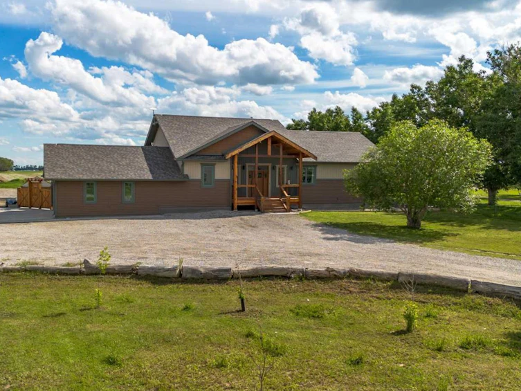 9-94027 Highway 843, Lethbridge, AB, T1J 5R3