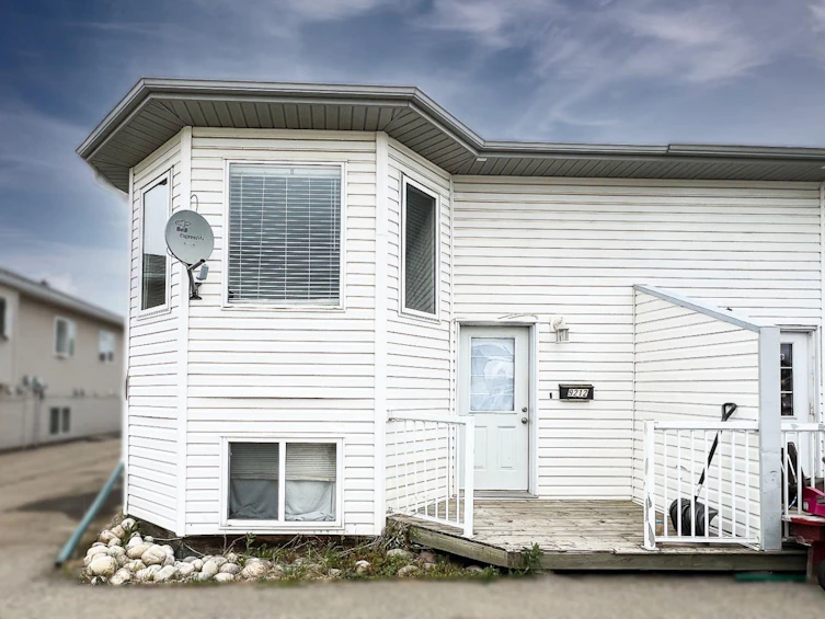 9212 94a Avenue, Grande Prairie, AB, T8V 6W5