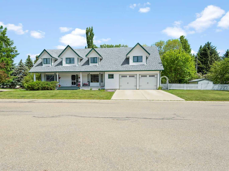 34 Pickwick Lane, Lacombe, AB, T4L 1T5