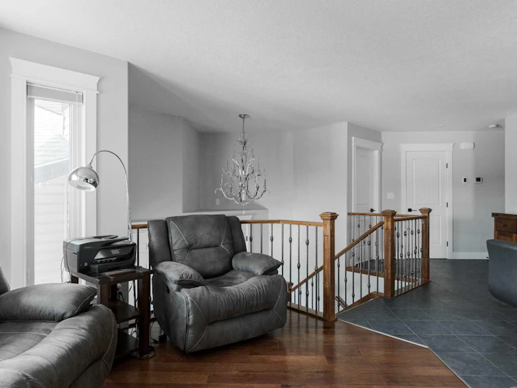 299 Warren Road, Fort Mcmurray, AB, T9H 5K2 - 9