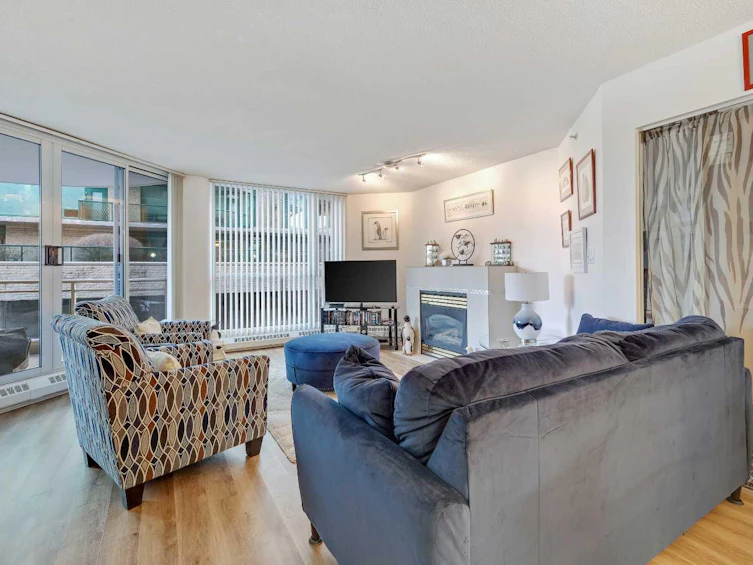 210-804 3 Avenue SW, Calgary, AB, T2P 0G9 - 2