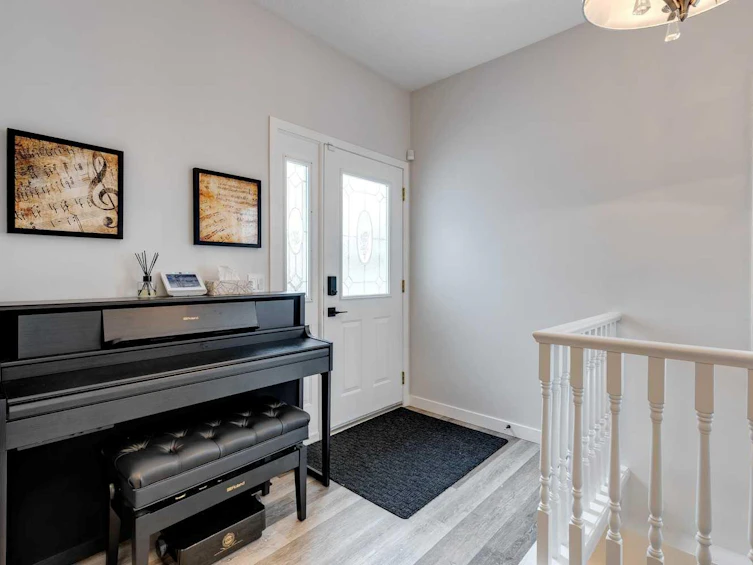 154 Bridlewood Way SW, Calgary, AB, T2Y 3S9 - 4