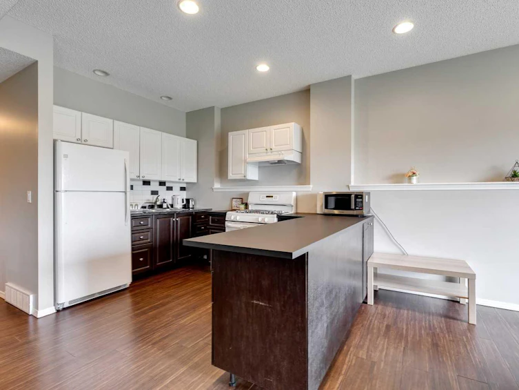 154 Bridlewood Way SW, Calgary, AB, T2Y 3S9 - 32