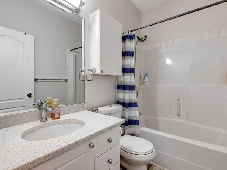 154 Bridlewood Way SW, Calgary, AB, T2Y 3S9 - 35