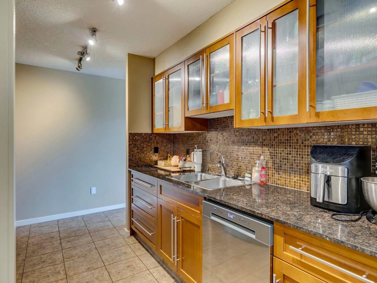 506,-429 14 Street Northwest, Calgary, AB, T2N 2A3 - 11