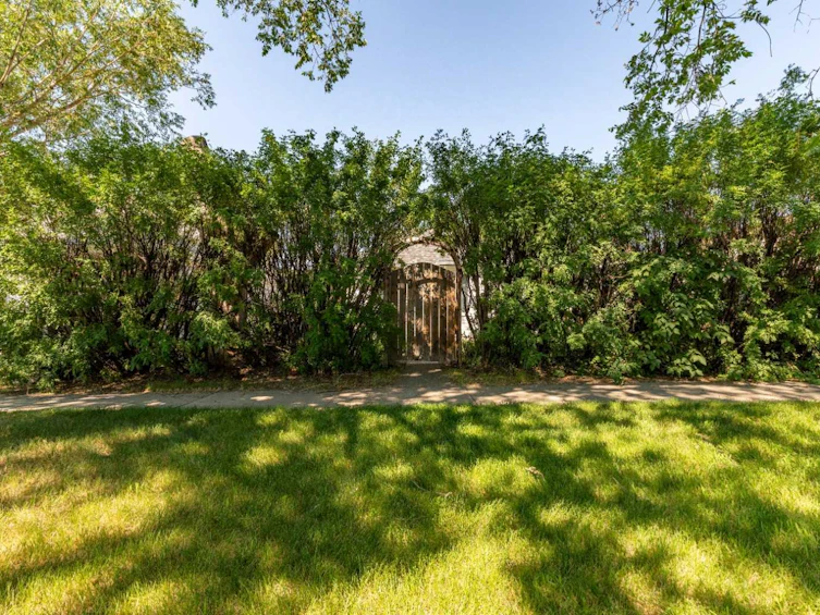 344 20 Street N, Lethbridge, AB, T1H 3M9 - 2
