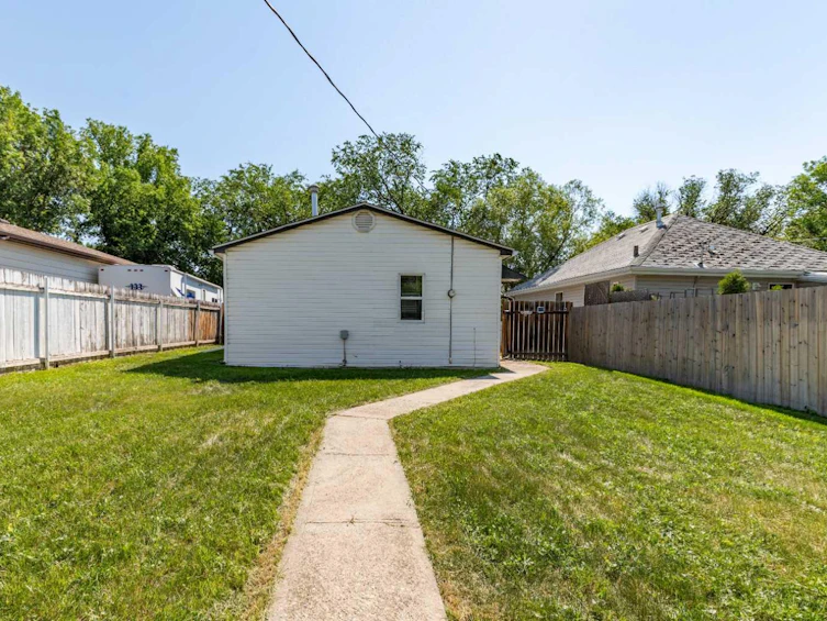 344 20 Street N, Lethbridge, AB, T1H 3M9 - 31