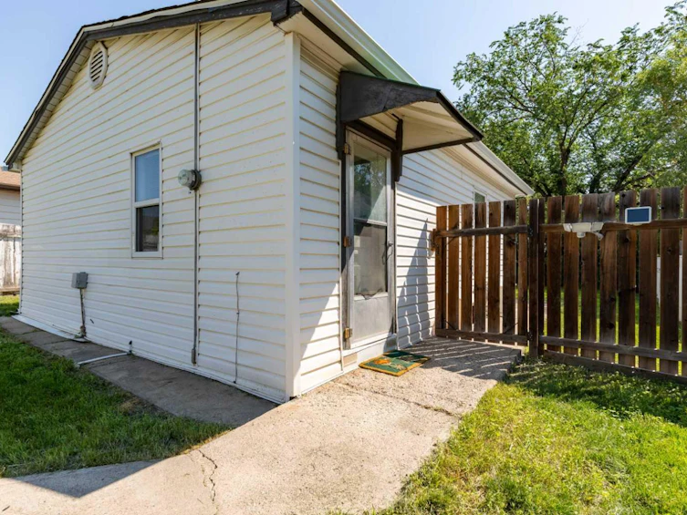 344 20 Street N, Lethbridge, AB, T1H 3M9 - 35