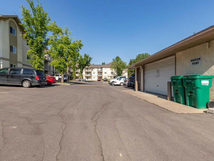 207-485 Red Crow Boulevard W, Lethbridge, AB, T1K 7G6 - 4