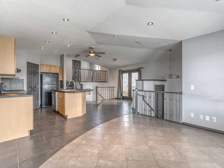 6 Bridlecrest Boulevard SW, Calgary, AB, T2Y 4X9 - 2