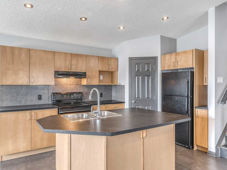 6 Bridlecrest Boulevard SW, Calgary, AB, T2Y 4X9 - 4