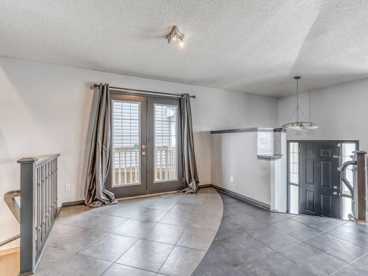 6 Bridlecrest Boulevard SW, Calgary, AB, T2Y 4X9 - 10
