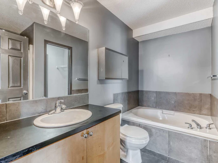 6 Bridlecrest Boulevard SW, Calgary, AB, T2Y 4X9 - 17