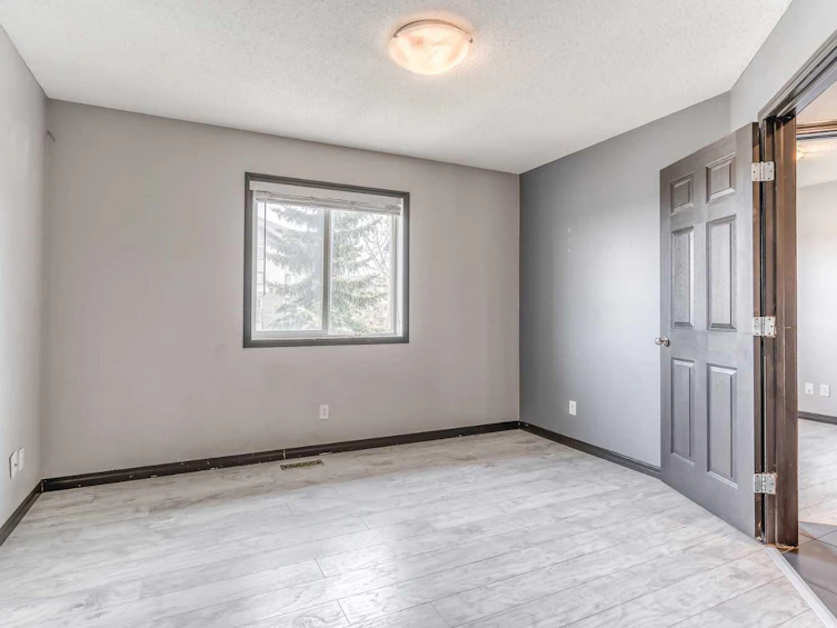 6 Bridlecrest Boulevard SW, Calgary, AB, T2Y 4X9 - 21