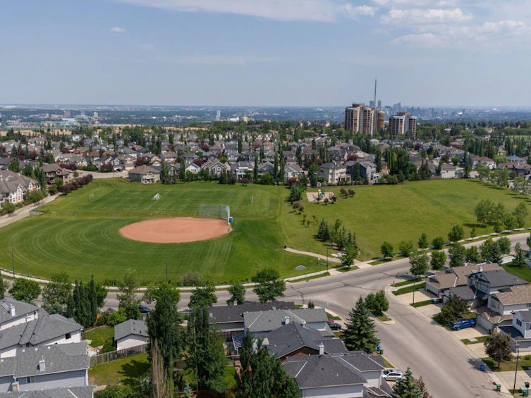 42 Westbury Place SW, Calgary, AB, T3H 5B6 - 5