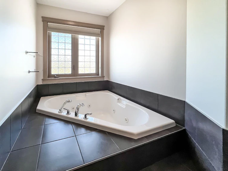 12046 Cygnet Boulevard, Grande Prairie, AB, T8X 1L9 - 23